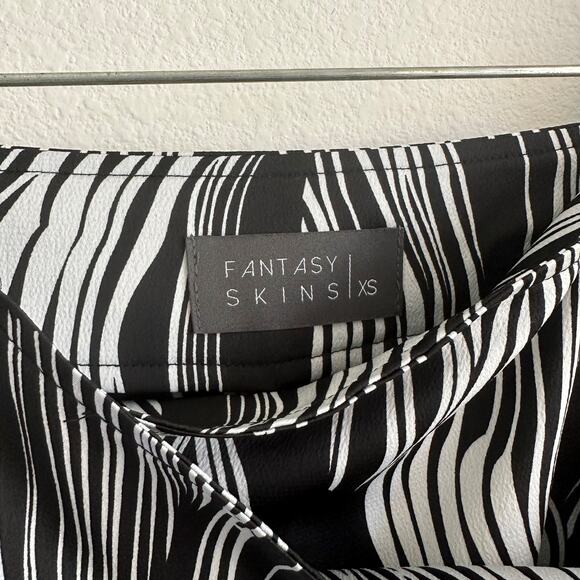 Black white abstract wavy print wrap tie midi skirt XS - Picture 5 of 5